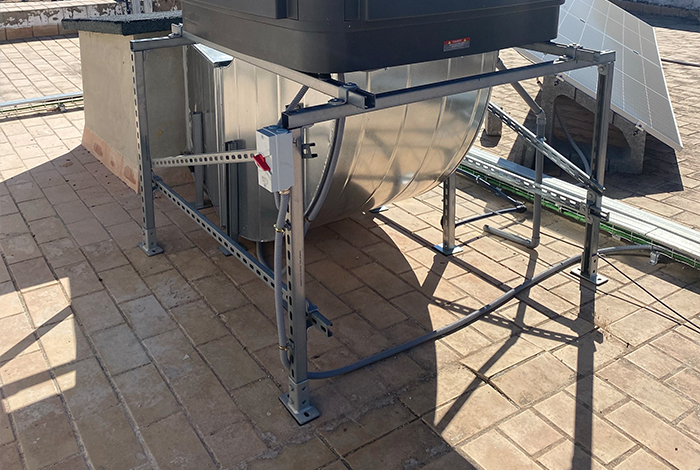 Sistema de soportación de elementos de climatización en la azotea de un edificio